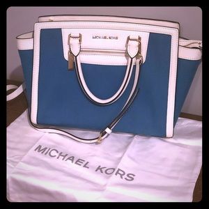Michael Kors blue white selma tote
